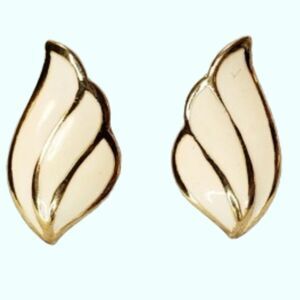 Monet Leaf Pierced Earrings, Beige, Gold